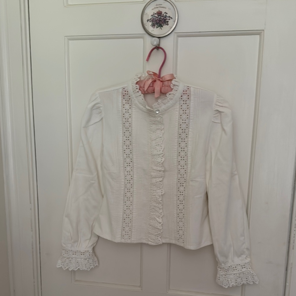 DÔEN charming cotton top